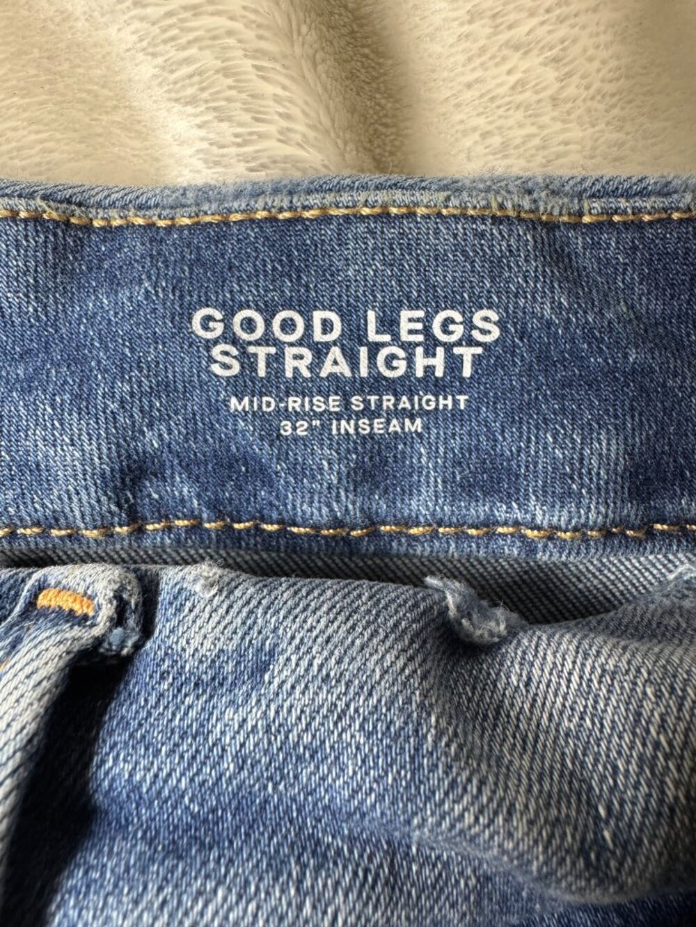 Good American Good Legs Straight Jeans Size 00 4 32 Inseam - Picture 9 of 10